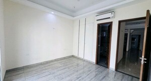 Room in 5 BHK Apartment at Uchdpl Veridia Oakwood Enclave, Wave City – for Sale