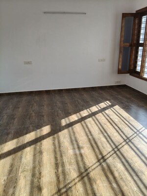 Room in 3 BHK Independent House at Sector 28 – for Sale