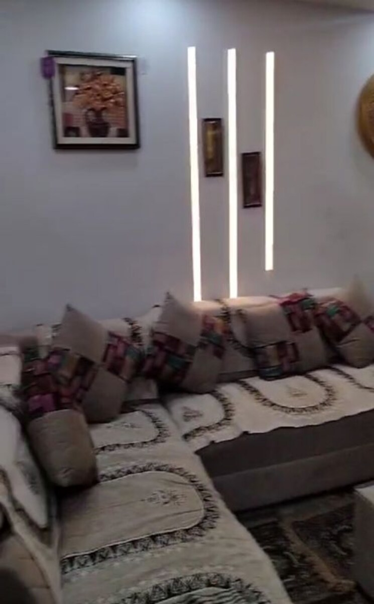 Living Room, param puri 3 Bedroom 100 Sq.Yd. Builder Floor In Param Puri Delhi 9818626