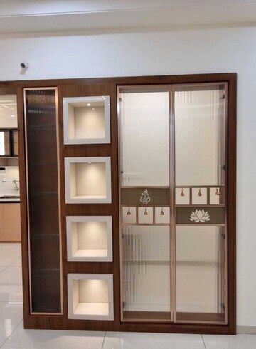 Room in 3 BHK Apartment at Rajapushpa Provincia, Narsingi – for Rent