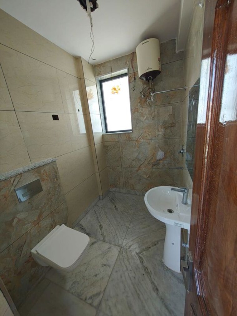 Bathroom, sector 20 3 Bedroom 1850 Sq.Ft. Apartment In Sector 20 Panchkula 9986541