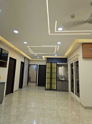 Room in 3 BHK Apartment at Rajapushpa Provincia, Narsingi – for Rent