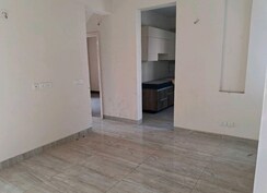 2 BHK Apartment For Rent in Wave Executive Floors