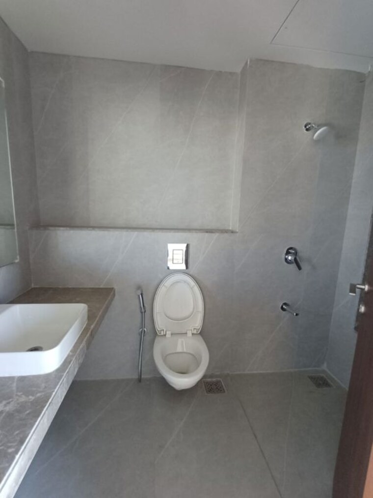 Bathroom, courtyard-by-narang-realty-and-the-wadhwa-group 3 Bedroom 1260 Sq.Ft. Apartment In Pokhran Road No Two Thane 9986555