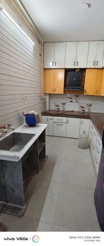 Master Bedroom in 1.5 BHK Independent House at Sector 55 – for Rent