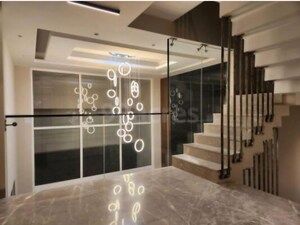  6 BHK Independent House at Sector 15 – for Sale