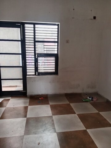 1.5 BHK Builder Floor For Rent in Sector 18