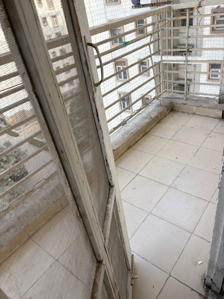 Balcony, tulip-orange 3 Bedroom 1137 Sq.Ft. Apartment In Sector 70 Gurgaon 9986576