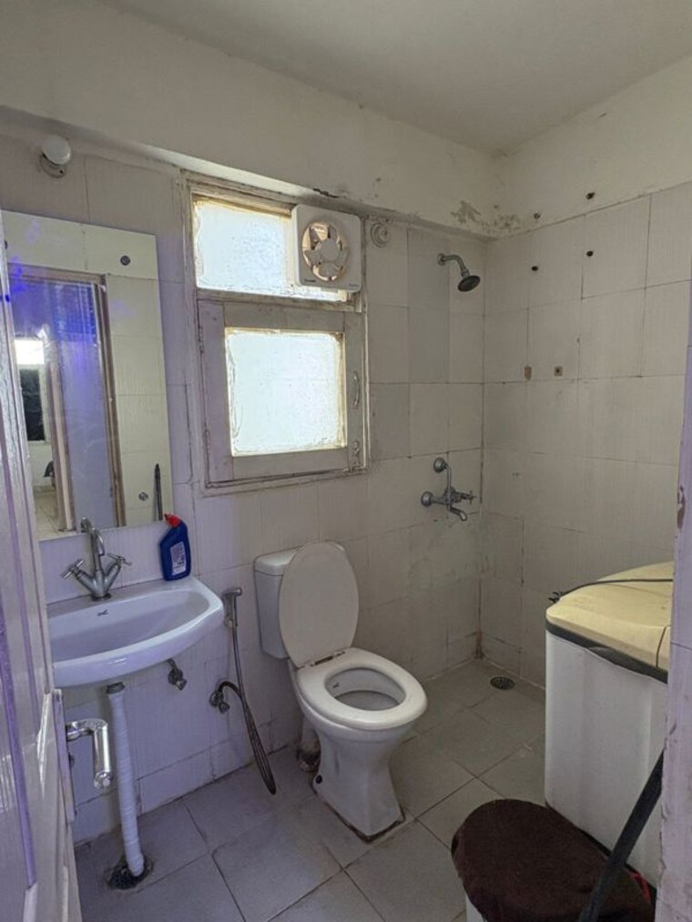 Bathroom, tulip-orange 3 Bedroom 1137 Sq.Ft. Apartment In Sector 70 Gurgaon 9986576