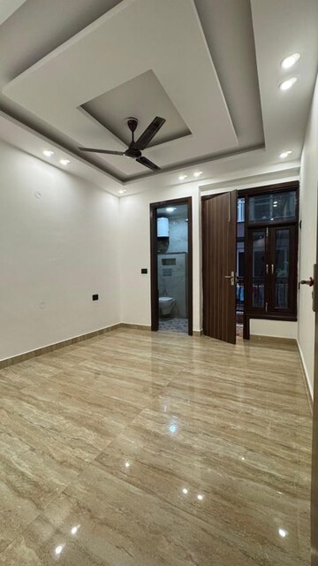 Room in 3 BHK Builder Floor at Palm Residency Chhatarpur, Rajpur Khurd Extension – for Rent