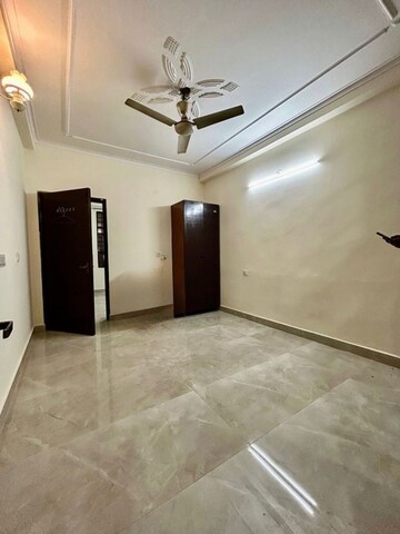 Room in 2 BHK Builder Floor at Chattarpur – for Rent