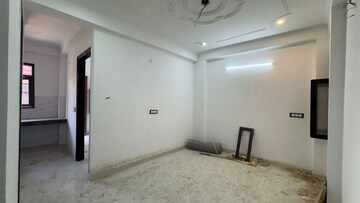 Room in 2 BHK Builder Floor at Chattarpur – for Rent