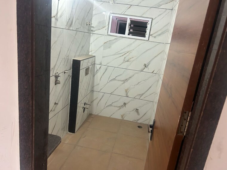 Bathroom, roopram nagar 3 Bedroom 1830 Sq.Ft. Apartment In Roopram Nagar Indore 9986605