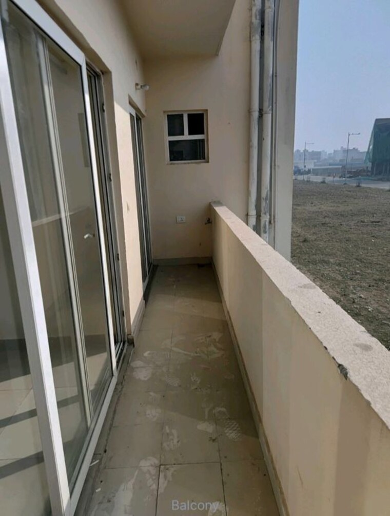 Balcony, wave-floors 2 Bedroom 135 Sq.Yd. Builder Floor In Mahurali Ghaziabad 9986606