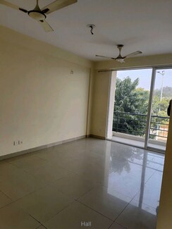 2 BHK Builder Floor For Sale in Wave Floors