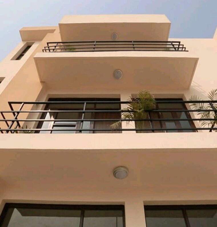 Exterior View, wave-floors 2 Bedroom 135 Sq.Yd. Builder Floor In Mahurali Ghaziabad 9986606