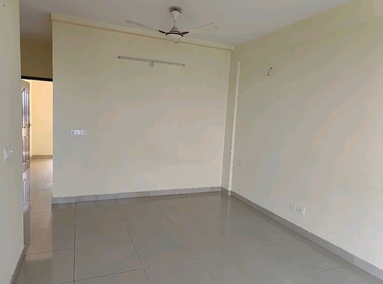 Hall, wave-floors 2 Bedroom 135 Sq.Yd. Builder Floor In Mahurali Ghaziabad 9986606