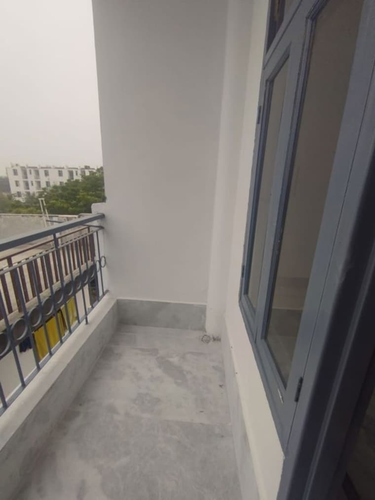 Balcony, chattarpur 1 Bedroom 490 Sq.Ft. Builder Floor In Chattarpur Delhi 9986618