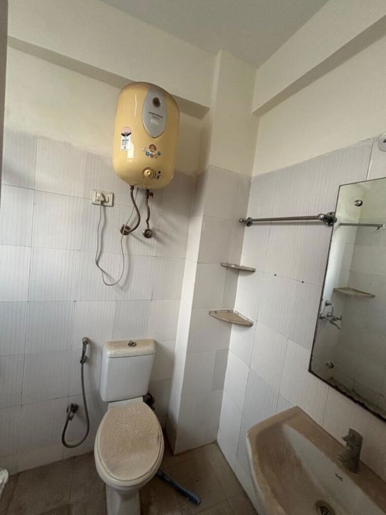 Bathroom, tulip-orange 3 Bedroom 1437 Sq.Ft. Apartment In Sector 70 Gurgaon 9986638
