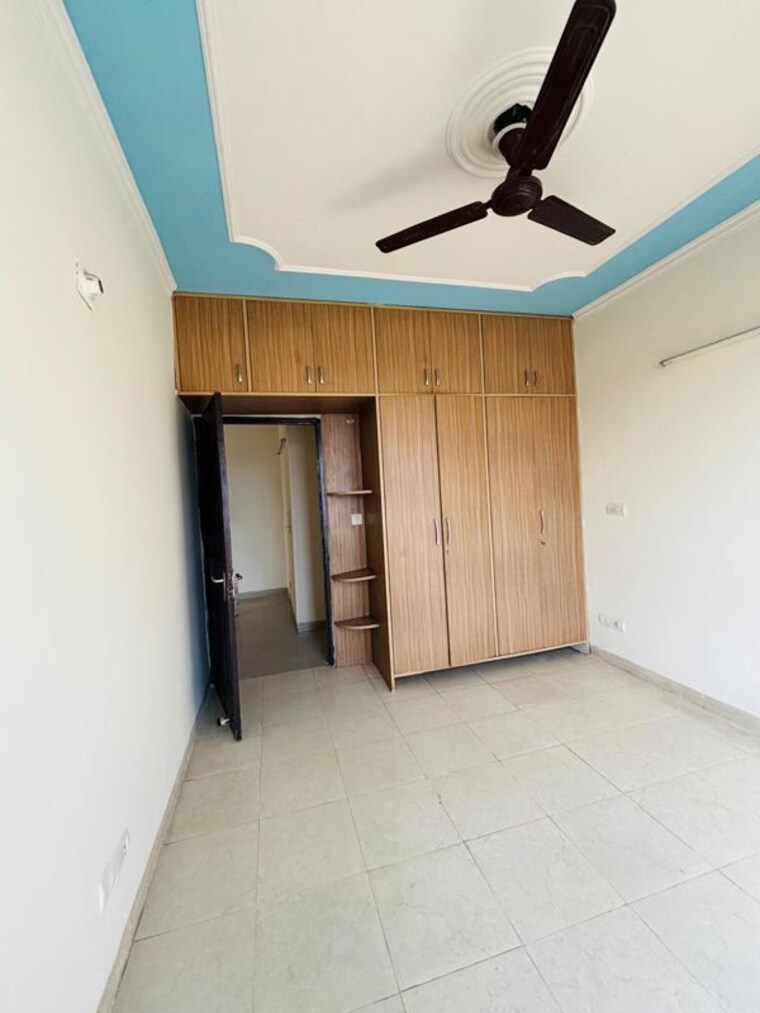 Kitchen, tulip-white 3 Bedroom 1326 Sq.Ft. Apartment In Sector 69 Gurgaon 9986648