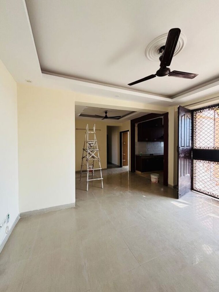 Room, tulip-white 3 Bedroom 1326 Sq.Ft. Apartment In Sector 69 Gurgaon 9986648