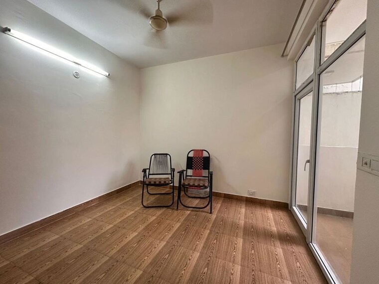 Room, tulip-lemon 2 Bedroom 526 Sq.Ft. Apartment In Sector 69 Gurgaon 9986660