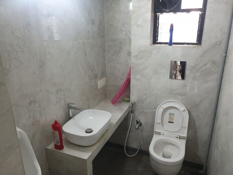 Bathroom, chakala Commercial Office Space 1200 Sq.Ft. In Chakala Mumbai 9986640