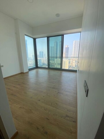 Room in 4 BHK Apartment at Rustomjee Crown, Prabhadevi – for Rent