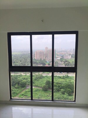 Room in 2 BHK Apartment at Runwal Gardens, Dombivli East – for Rent