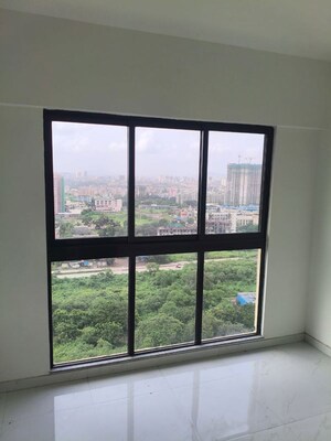 Room in 2 BHK Apartment at Runwal Gardens, Dombivli East – for Rent