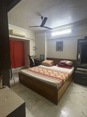 Room in 3 BHK Apartment at Blue Mountain CHS, Mulund West – for Sale