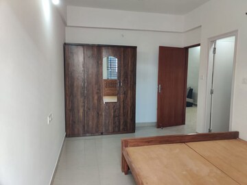 Room in 3 BHK Apartment at Jp Nagar Phase 7 – for Sale