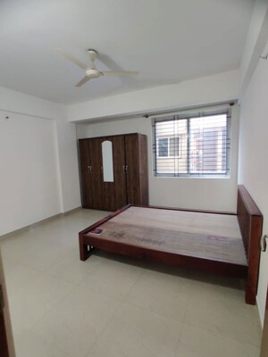 Room in 3 BHK Apartment at Jp Nagar Phase 7 – for Sale