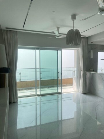 Balcony in 3 BHK Apartment at Lokhandwala Minerva Mahalaxmi, Mahalaxmi – for Rent