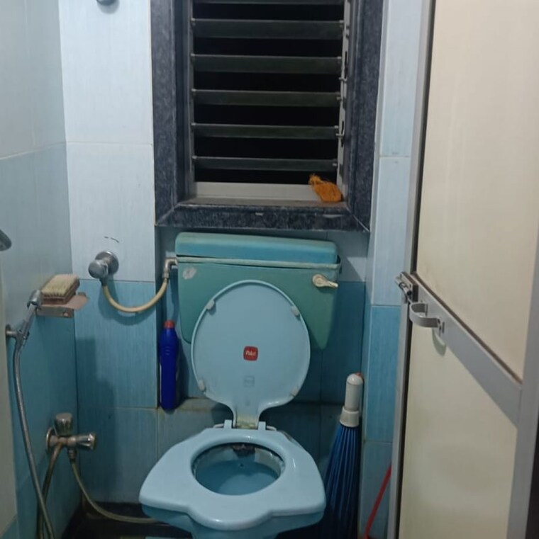 Bathroom, mulund west 1 Bedroom 415 Sq.Ft. Apartment In Mulund West Mumbai 9986777