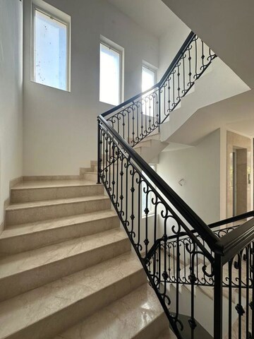 Staircase in 6 BHK Apartment at M3M Golf Estate, Sector 65 – for Rent