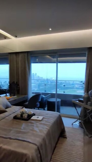 Room in 3 BHK Apartment at Lokhandwala Minerva Mahalaxmi, Mahalaxmi – for Rent