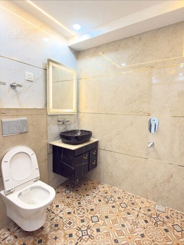 Bathroom in 1 BHK Apartment at Unitech Infospace, Sector 21 – for Rent