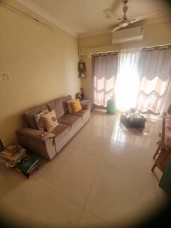 2 BHK + Pooja Room Apartment For Rent in Amardeep Apartment Santacruz West