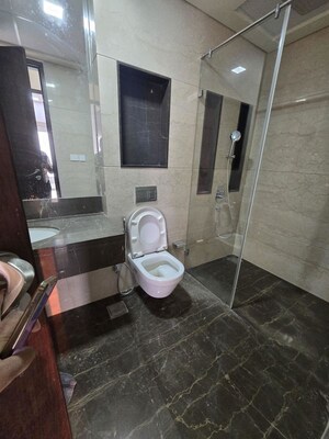 Washroom in 3 BHK Apartment at Lokhandwala Minerva Mahalaxmi, Mahalaxmi – for Rent