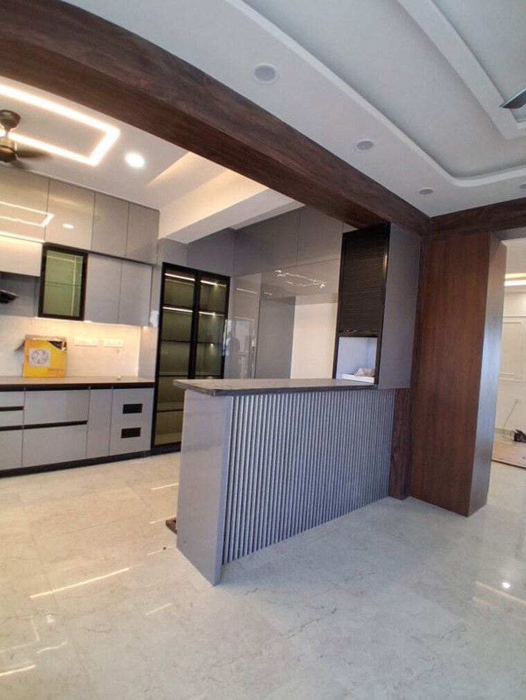  Parking, uninav-utopia 3 Bedroom 2125 Sq.Ft. Apartment In Morti Ghaziabad 9986824