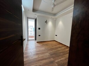 Room in 2 BHK Builder Floor at Saket – for Rent