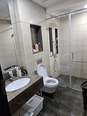 Washroom in 3 BHK Apartment at Lokhandwala Minerva Mahalaxmi, Mahalaxmi – for Rent