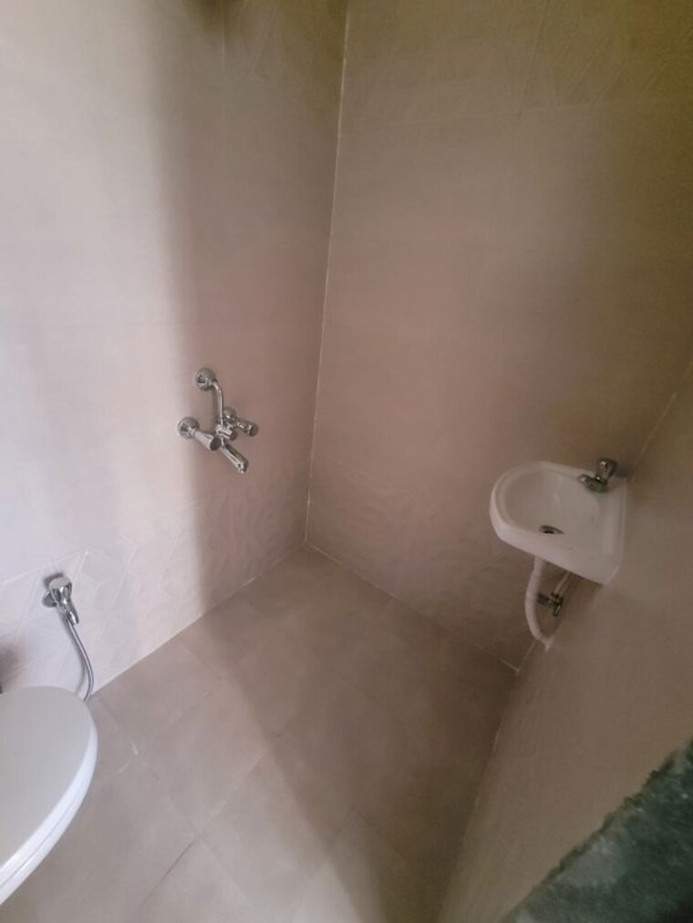 Bathroom, dgs-sheetal-tapovan 1 Bedroom 419 Sq.Ft. Apartment In Malad East Mumbai 9986859
