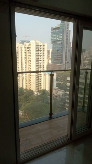 Room in 3 BHK Apartment at Mhada 24 LIG Apartments, Goregaon West – for Rent