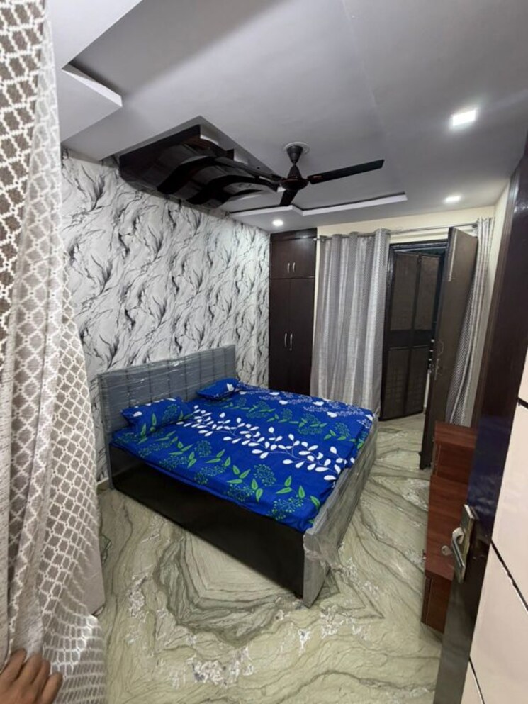 Bedroom, uttam nagar 3 Bedroom 100 Sq.Yd. Builder Floor In Uttam Nagar Delhi 9986892