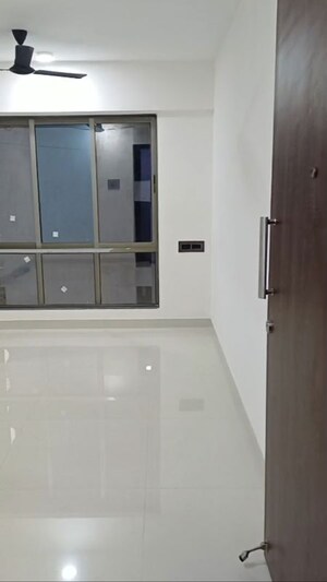 Bathroom in 1 BHK Apartment at Shiv Shakti Tower 28, Malad East – for Rent