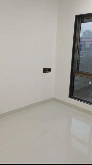 Furnished Amenities in 1 BHK Apartment at Shiv Shakti Tower 28, Malad East – for Rent