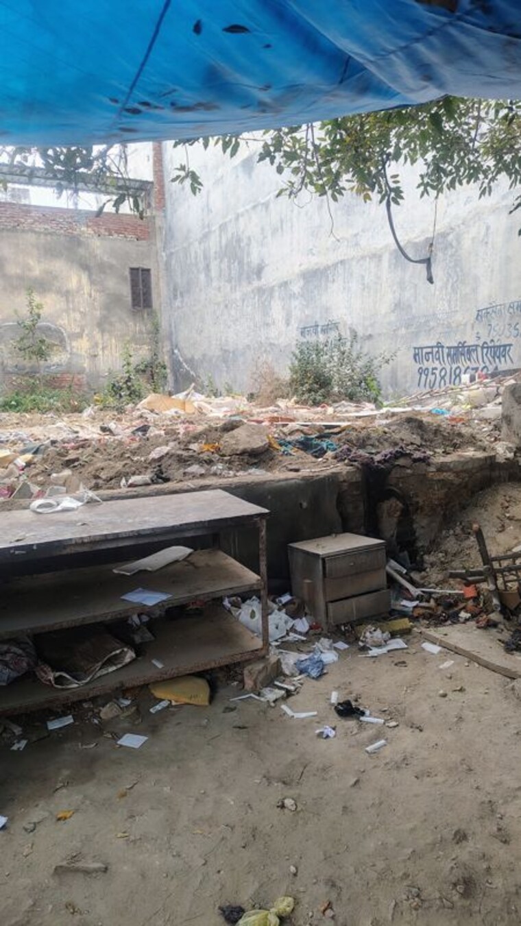 undefined, vasundhara sector 5  167 Sq.Yd. Plot In Vasundhara Sector 5 Ghaziabad 9986910