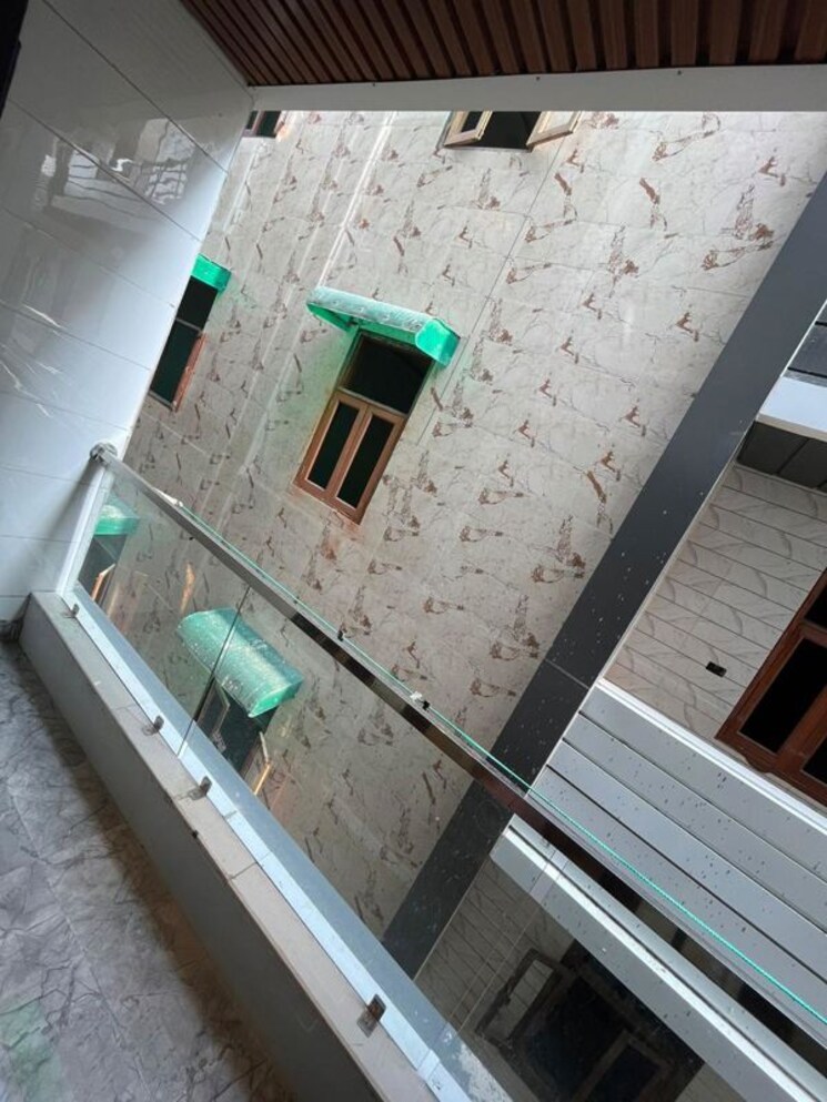 undefined, uttam nagar 2 Bedroom 50 Sq.Yd. Builder Floor In Uttam Nagar Delhi 9986923